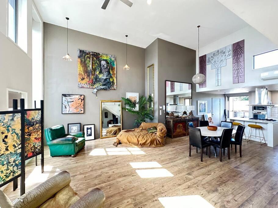Stunning New York Loft Gallery Christchurch Exterior foto